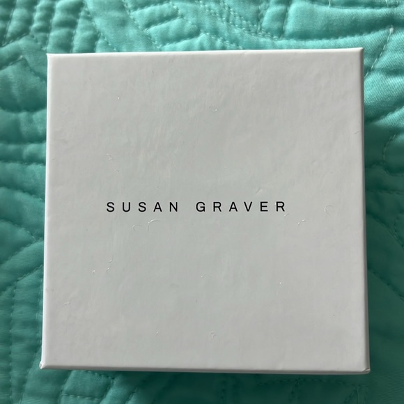 Susan Graver white beaded hoop earrings - Picture 4 of 5